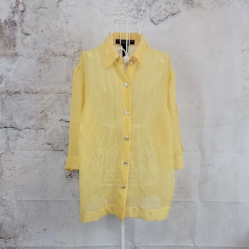 Liz Claiborne Crazy Horse Collection Light Yellow Sheer Blouse Womens Size 1X